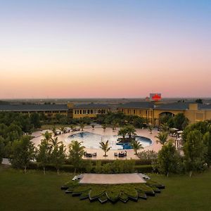 Hawthorn Suites By Wyndham Dwarka